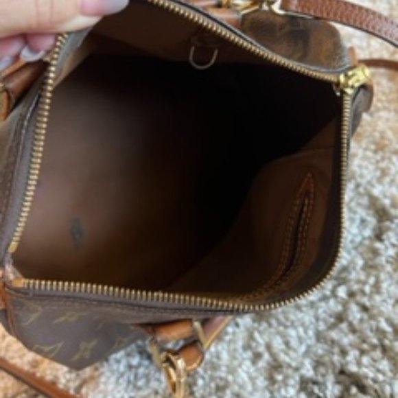 Authentic Louis Vuitton Speedy 30 Monogram - Picture 8 of 9